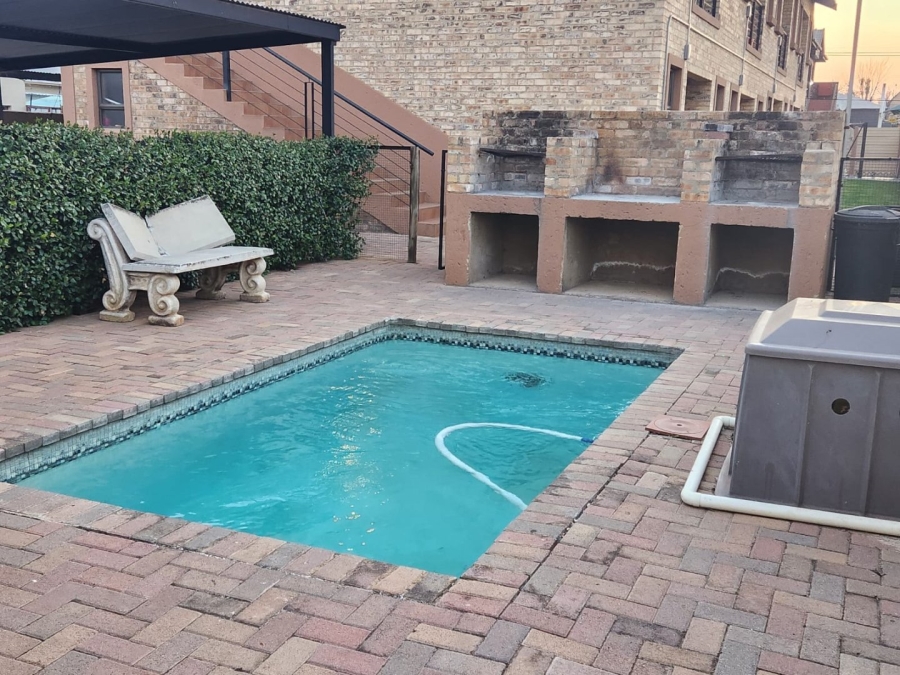 2 Bedroom Property for Sale in Bult West North West